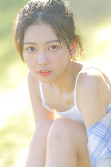 丰满的女大学生